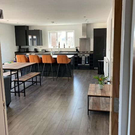 Spacious Newly Built Apartment Rhos On Sea, Colwyn Bay Eksteriør bilde