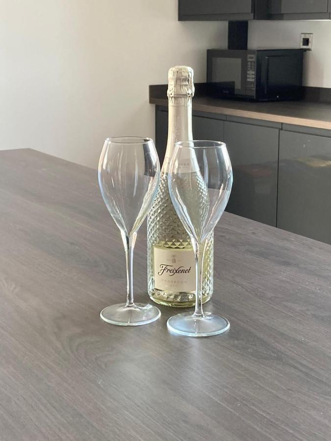 Spacious Newly Built Apartment Rhos On Sea, Colwyn Bay Eksteriør bilde