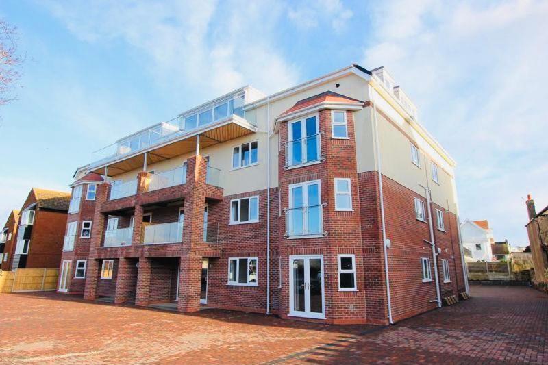Spacious Newly Built Apartment Rhos On Sea, Colwyn Bay Eksteriør bilde