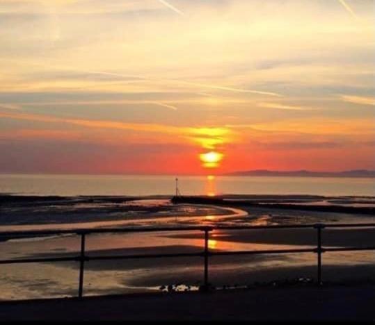 Spacious Newly Built Apartment Rhos On Sea, Colwyn Bay Eksteriør bilde