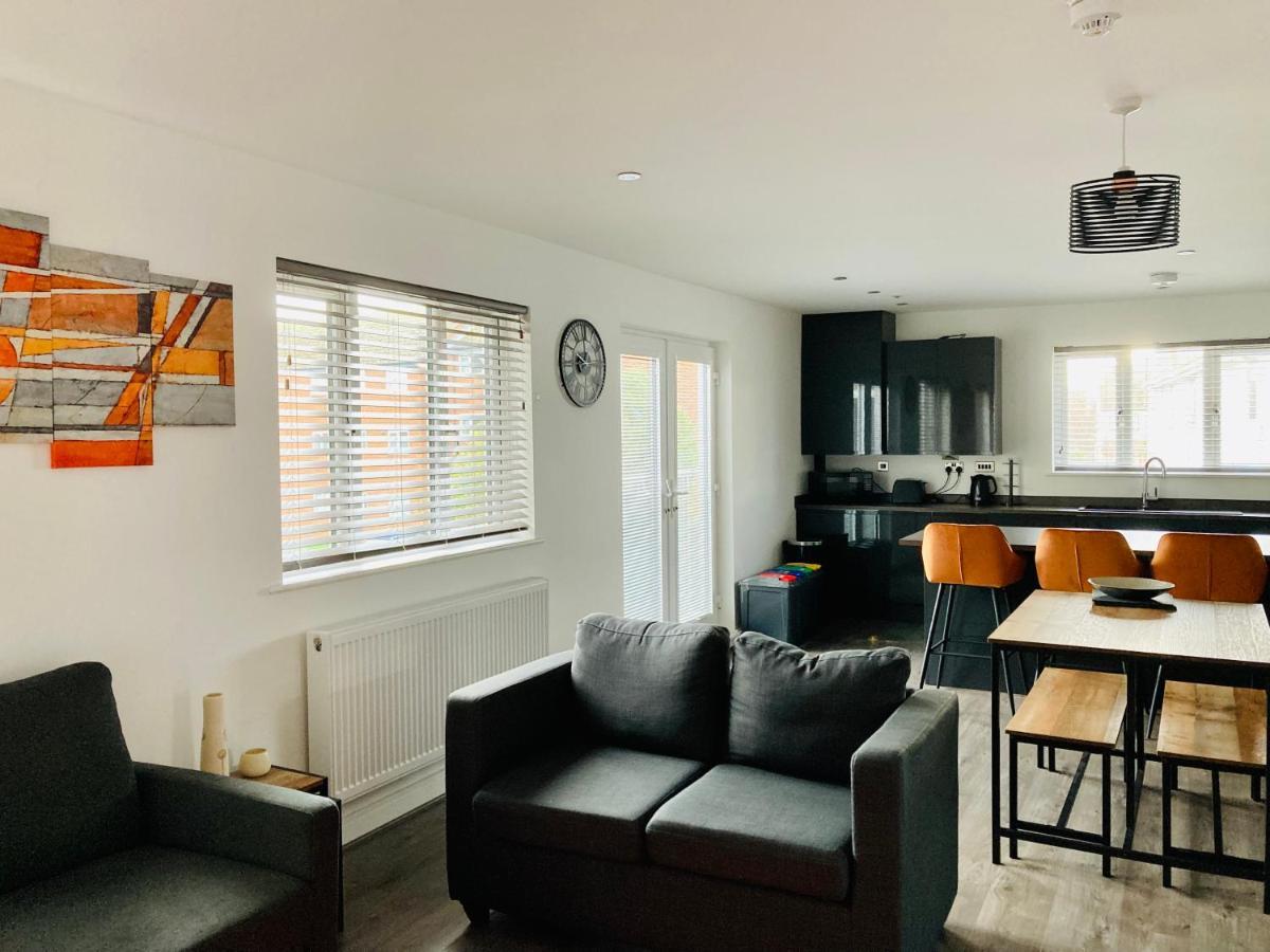 Spacious Newly Built Apartment Rhos On Sea, Colwyn Bay Eksteriør bilde